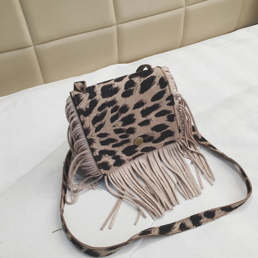 Girl's fringe purse (tan cheetah)